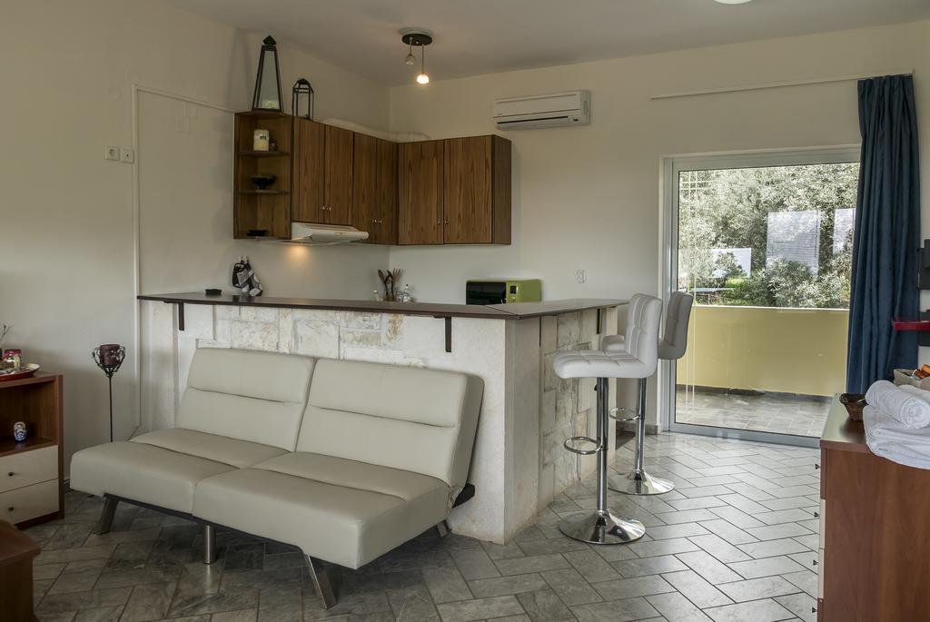 Appartamento Korakas Beach Rodakino Esterno foto